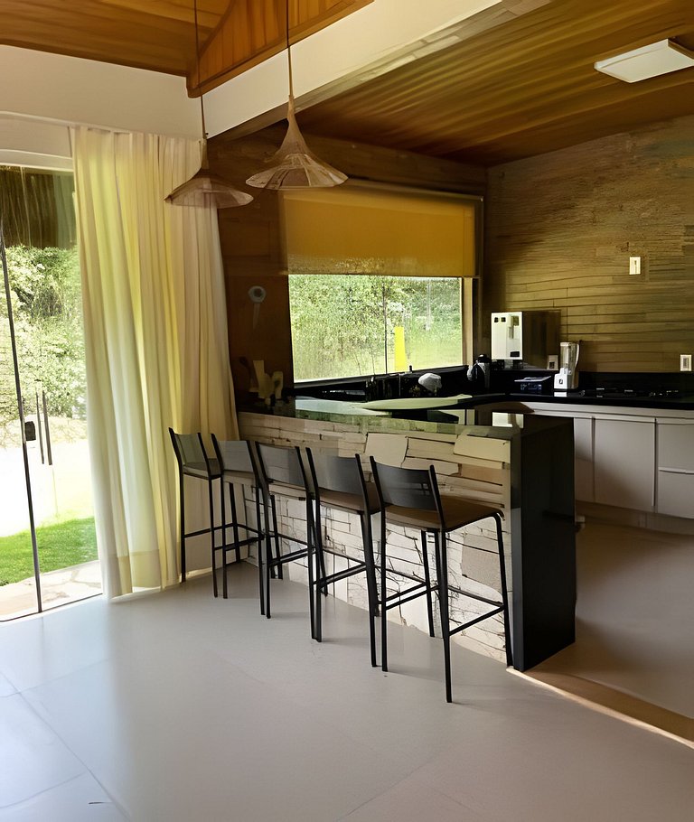 Casa Rosa - Experiência Exclusiva à Beira do Lago das Brisas