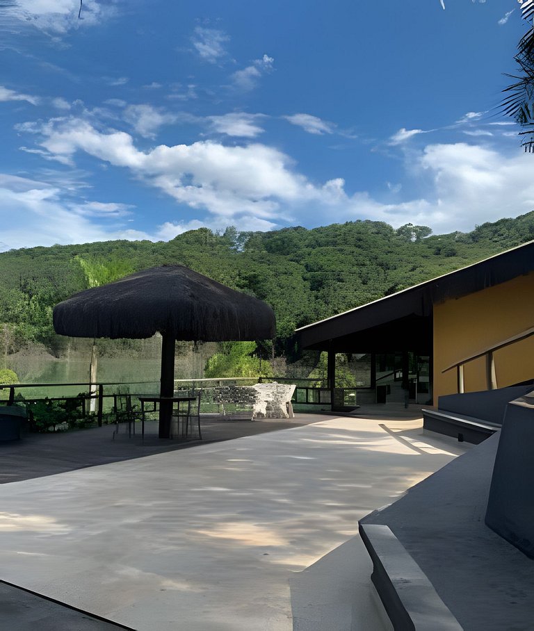 Casa Rosa - Experiência Exclusiva à Beira do Lago das Brisas