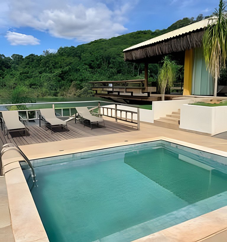 Casa Rosa - Experiência Exclusiva à Beira do Lago das Brisas
